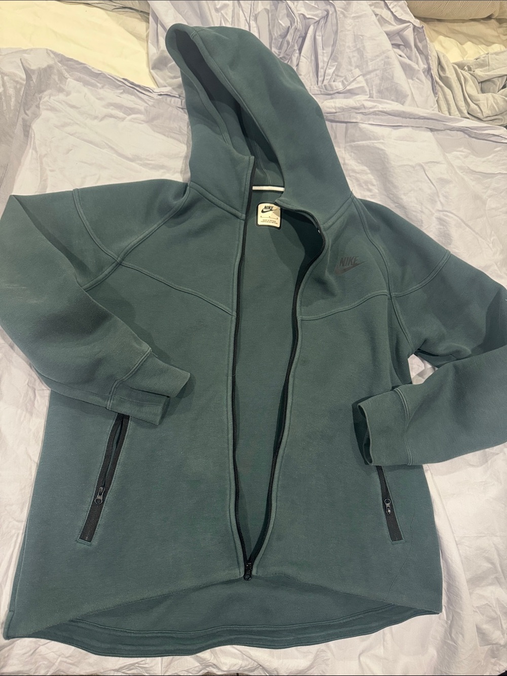 Nike Hooded Full-Zip Performance Jacket in Teal - size M
